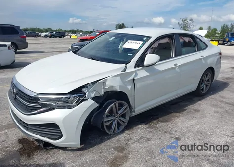 2024 Volkswagen Jetta 1.5T Se from USA, damaged, VIN 3VWEM7BU8RM007188